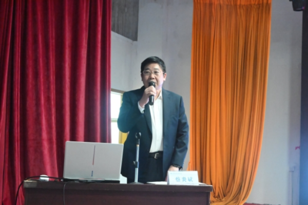 副校长蔡炎斌教授为best365中国官方网站教师作教风建设专题讲座